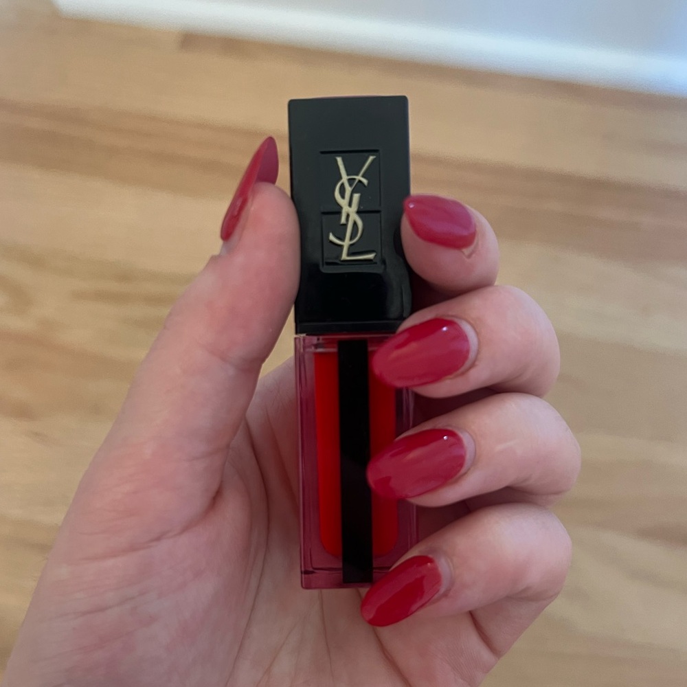YSL YVES SAINT LAURENT Vernis Á Lévres
Water Stain (N°612) - Picture 6 of 6